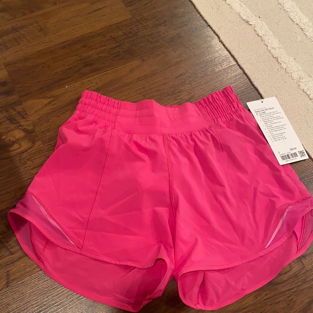 sonic pink lulu shorts